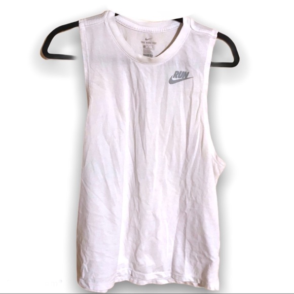 Nike Tops - 🔥The Nike Tee Dri-Fit